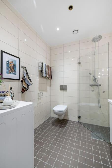 Modern 2bed Sea View @ Barcode Apartment *
